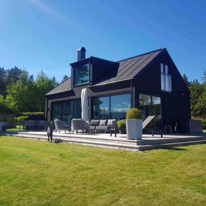 Stylish Lake View House Vadstena Exterior photo