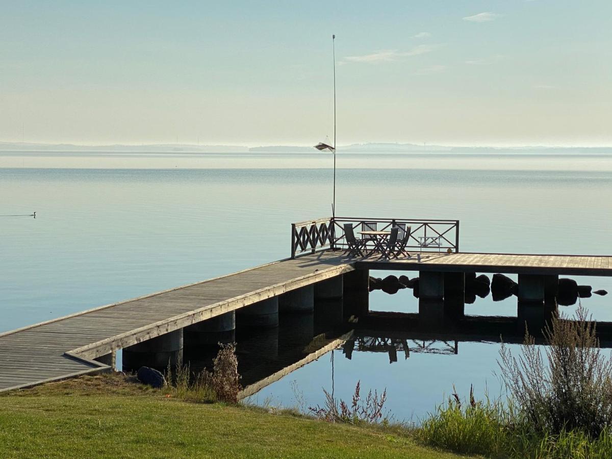 Stylish Lake View House Vadstena Exterior photo